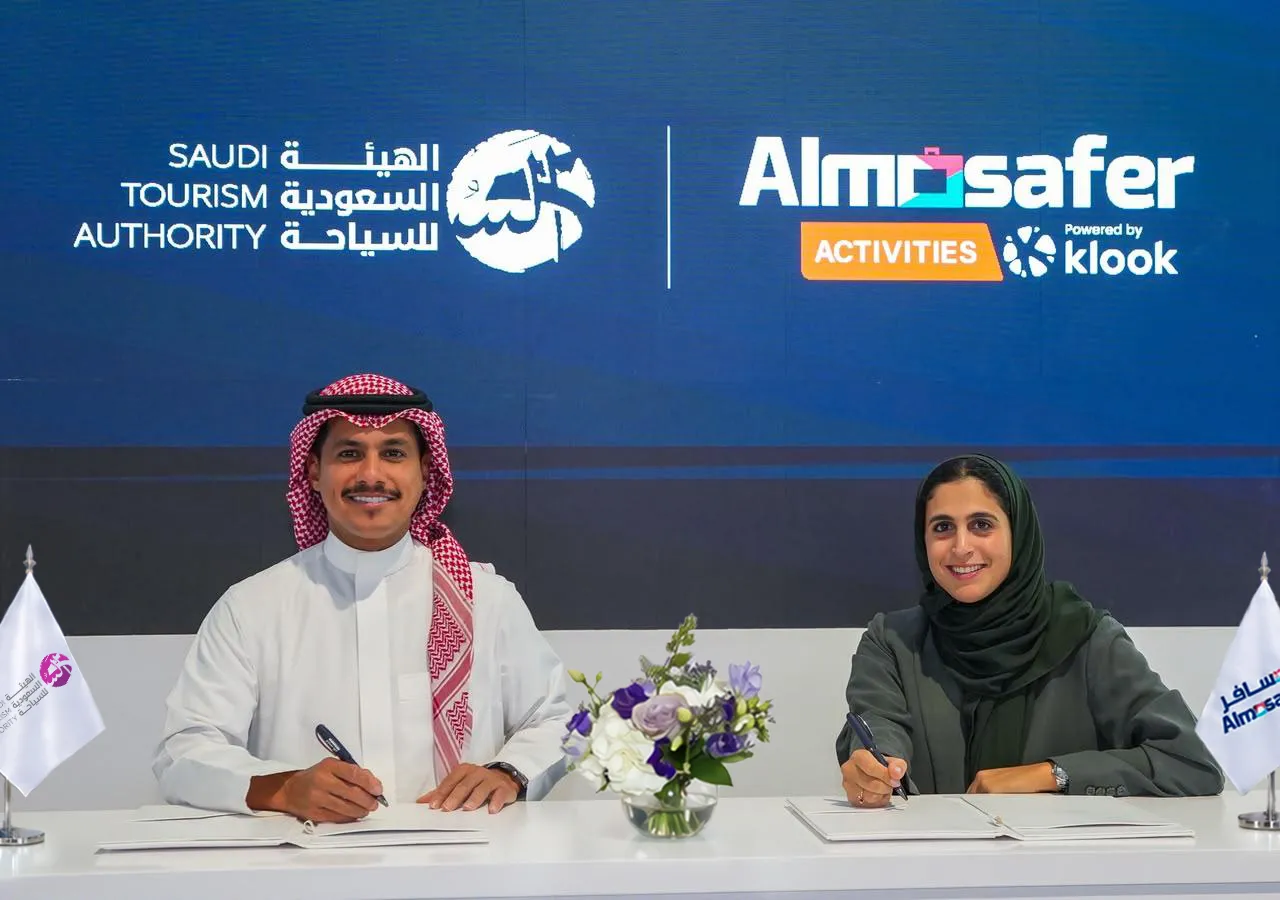 Representatives of the Saudi Tourism Authority and Almosafer Activities sign a tourism distribution partnership